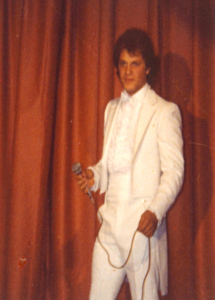 Brian Robl On Twitter Does Barry Manilow Know You Raided His