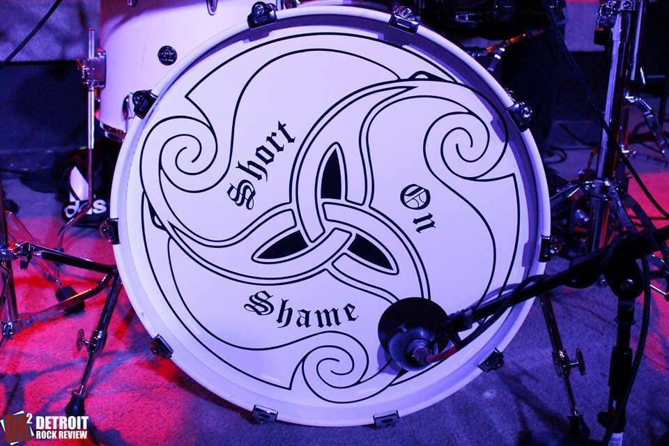 JohnOxley777's tweet photo. Open @Spotify And discover this brilliant album #The_Cold_Shoulder 
By #ShortOnShame 
( @ShortOnShame Detroit Rock! 7 fantastic songs! 
https://t.co/2xtrvCNk2Q https://t.co/3QflGeMkKa