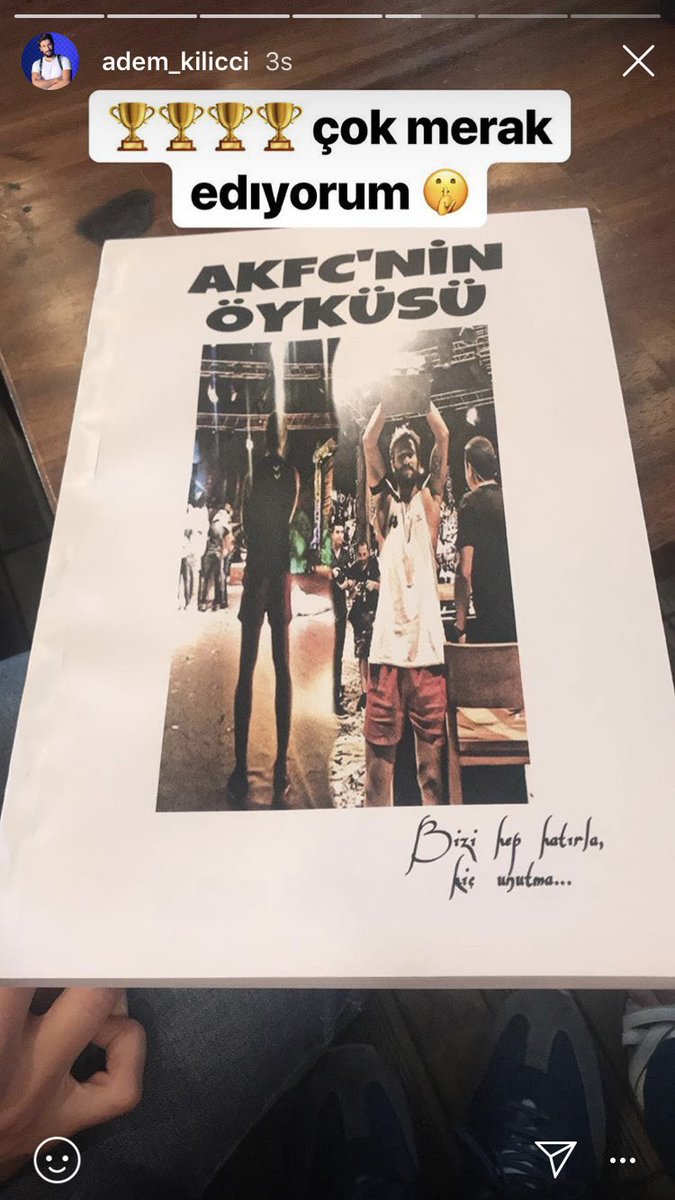 ForstalkApp's tweet photo. Kitabımız aslanımızın eline ulaşmış, umarım yazıklarımızı okudukça mutlu olur, kitabımızın içini dolduran herkese teşekkür ederiz 🙏🏻
BİZ SENİ ÇOK SEVDİK KILIÇ ADAM @adem_kilicci https://t.co/SHSI4N7s93