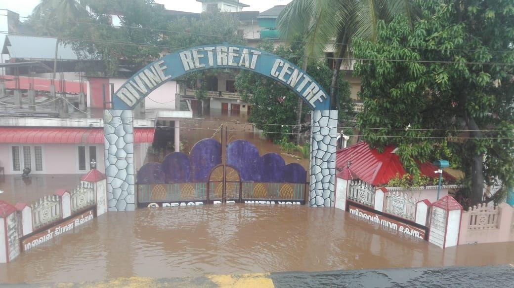 Hello everyone
I am Roy from Bangalore.
One of my friend and his mother is stuck in divine retreat centre in Muringur, Chalakudy along with 1500 people. They are provided with food today morning.  @vssanakan @pmmanoj @SnehaMKoshy @rajeshpillaitvm @Dinesh_TNIE