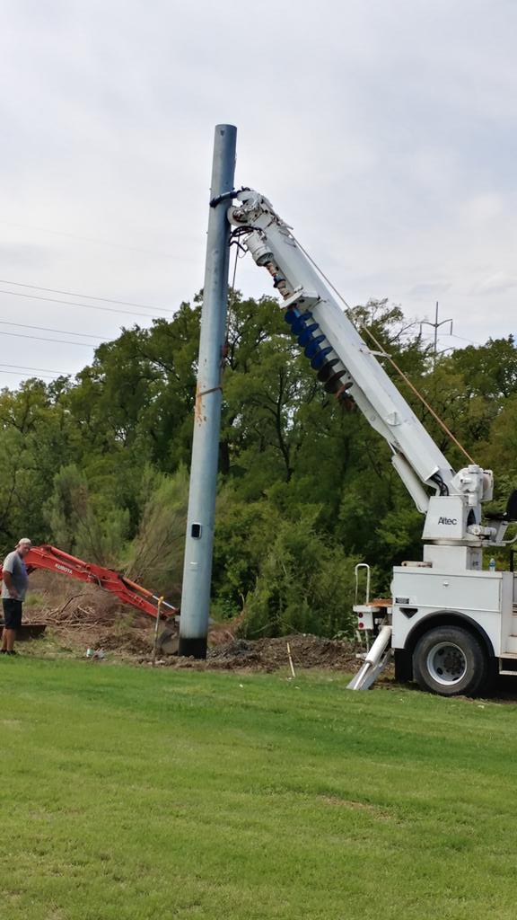 UDallasSports's tweet photo. 1st light pole is going up! @UDsoccerCoach @UDallasWSoccer #WeAreUD #UDMS #UDWS https://t.co/fEtdr6y2NQ