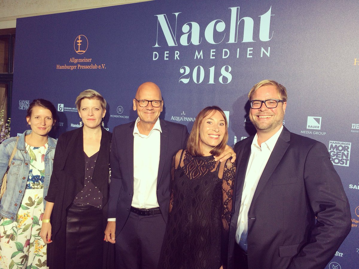 straubundstraub's tweet photo. Unterwegs auf der #nachtdermedien2018 🍸🎶 #nachtdermedien #agencylife #agentour #ontour https://t.co/aRFWMxU4Xe