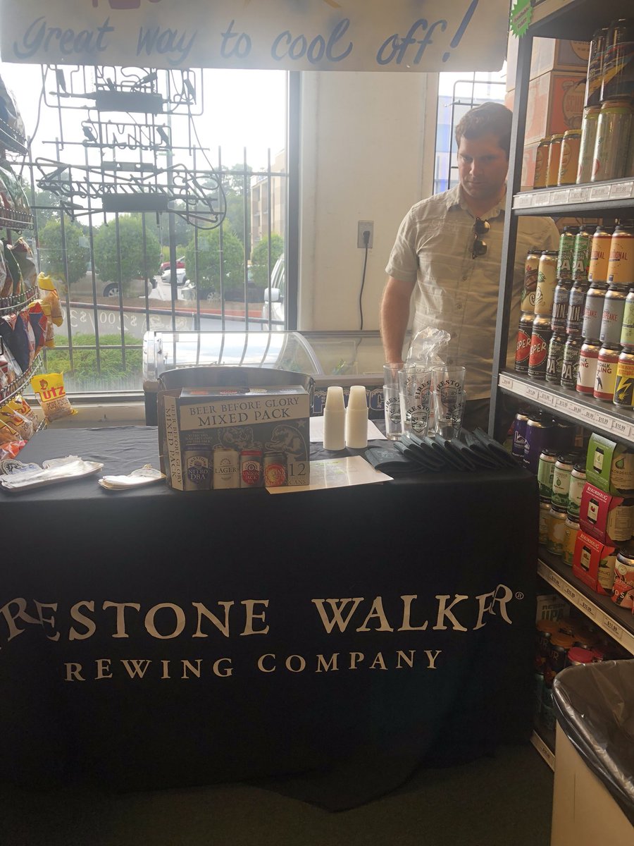 AllviewLiquors's tweet photo. 2 tastings have begun... Lyon distilling &amp; Firestone Walker.                   #lyondistilling #firestonewalker #drinklocal #rum #happyhour #tasting #drinkmorerum #marylandcraft #craftbeer https://t.co/CFnp3AOCum