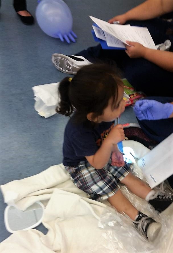 Thanks to Pima Medical Institute Albuquerque students for taking time to host a dental clinic for our children today! All children received an annual screening as well as fluoride varnish. Nothing beats healthy happy smiles on a Friday! 
#clnkids #endchildhomelessness #community