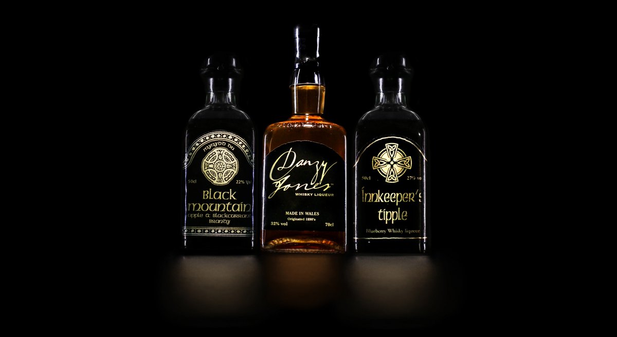 Tomorrow will soon be here and so will our fabulous programme of Talks and Tastings with Gwent Beekeepers at 11:30 Robb Merchant from Whitecastle Vineyard at 12:30 Master Forager Henry Ashby at 1:30 and Val Elvis from Celtic Spirit at 2:30 something for everyone #DeanWye