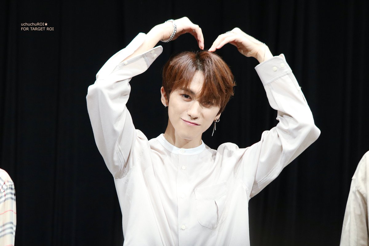 uchuchuROI's tweet photo. 180812 2부 
#타겟 #TARGET #ターゲット
#주영웅 #로이 #ROI #ロイ 
@target7official @TARGET7_K https://t.co/KPAstzaaqc