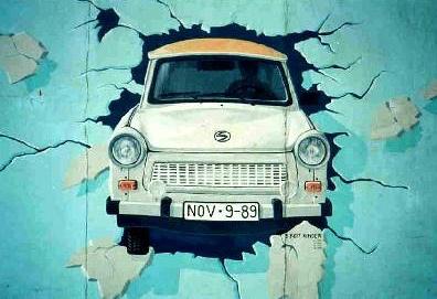 LayoverIdeas's tweet photo. 10 Unique Berlin Tours
https://t.co/8MjHhR91sh #Berlin #layover #Trabant #tours  #offthebeatentrack https://t.co/USCf0hMMlH