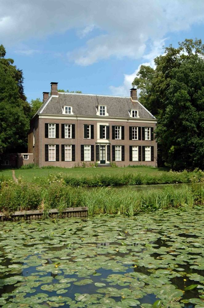 NKS_Kastelen's tweet photo. @MOA_Bunnik Oud-Amelisweerd in Bunnik sluit vandaag wegens faillissement. De wens om de oude #buitenplaats een publieke functie te laten behouden, leeft sterk bij plaatselijke politiek. #buitenplaatsen #erfgoed #monumenten https://t.co/k4mj2Ilj3s