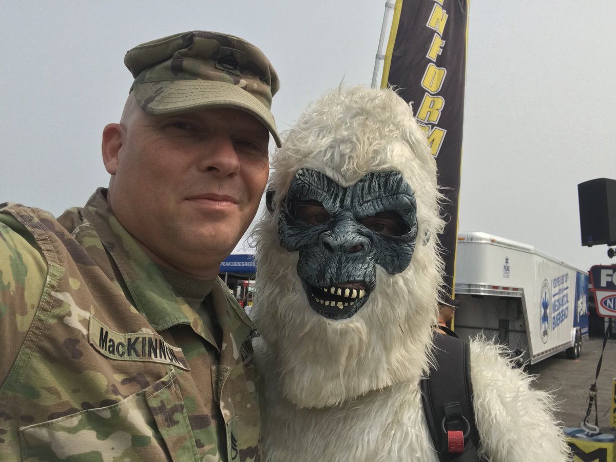 GoArmyMidwest's tweet photo. It just gets weirder...  #BrainerdNats #ArmyRacing https://t.co/1Y1QgVLnG9