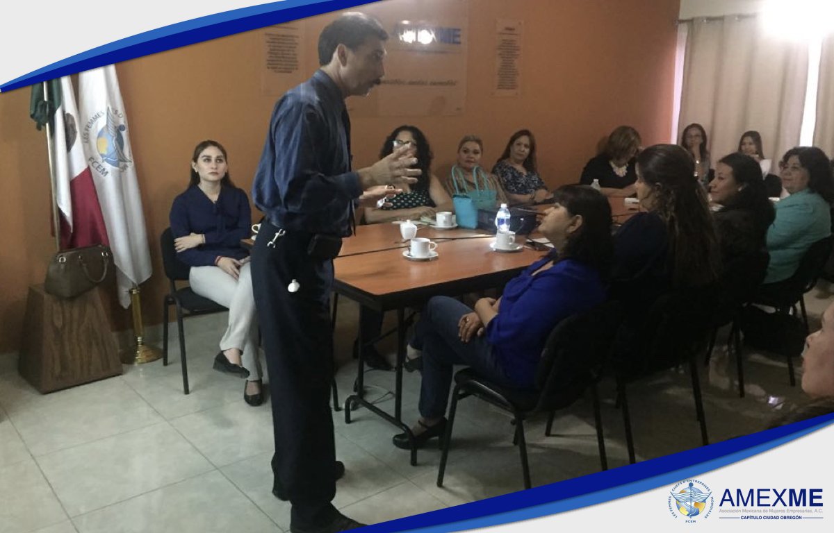 AmexmeObregon's tweet photo. Con gran éxito se realizó la conferencia impartida el día de ayer por el Dr. Jesús Aceves Sánchez en nuestra Asociación, hablando sobre Iniciativa, motivación y el trabajo en equipo. La reunión estuvo presidida por nuestra presidenta electa Lic. Sonia Fuerte Gaytán. https://t.co/eFl2wmVO2n