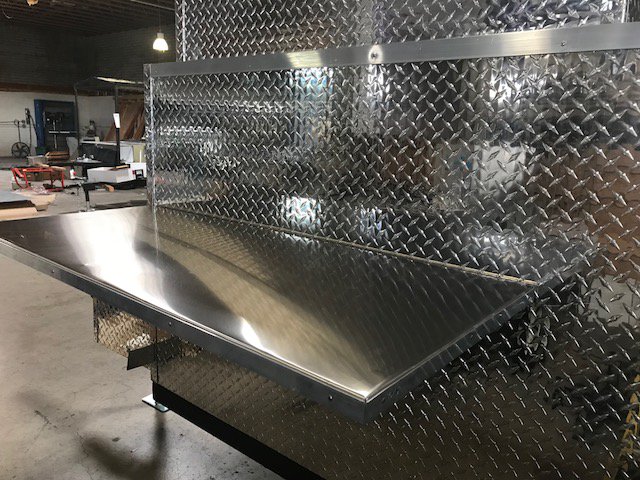 Pfcarts's tweet photo. Our Latest Build, Hand sink, 3-steamers, 18" charbroil grill, cold storage, 3 drop-down tables. https://t.co/mxOwF9Mvx8 #hotdogs #burgers #tacos #business #foodcart #foodtruck #mobilefood https://t.co/b56hCilIbx