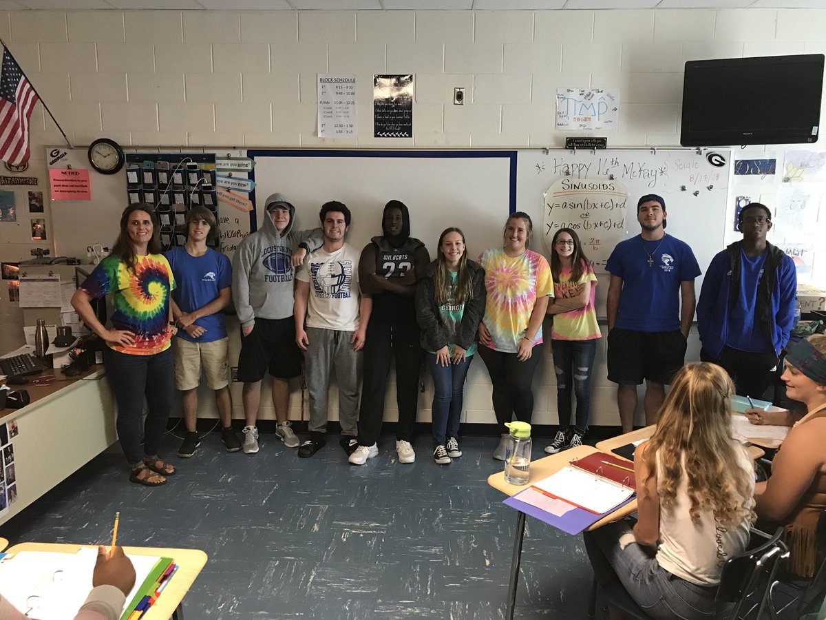 seiglemath's tweet photo. 3rd period wins for the most students (%) showing school spirit!
#Friday #AlwaysSummertime https://t.co/6uaZJeIxv6