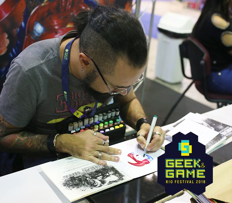 GGRFoficial's tweet photo. E já bateu saudade do #ArtistsAlley do #GGRF2018. Quem aí aproveitou para comprar quadrinhos, prints e outras coisas? Posta aqui e mostra pra gente, vai. 😉 https://t.co/i1l61TqMQ2