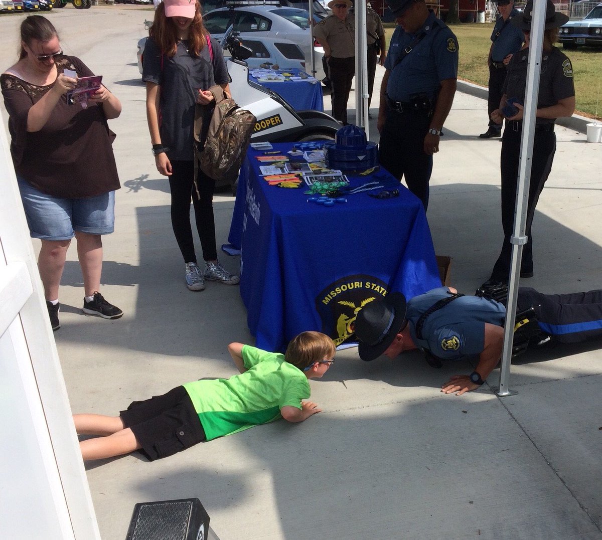 MSHPRecruiting's tweet photo. Stop by and meet a Recruiter at the @MoStateFair and see if you have what it takes! #BeMoreBeATrooper #ComeHome2018 #MoStateFair https://t.co/dJtI51Iha9