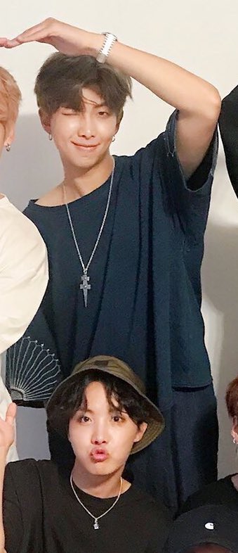 joonisito's tweet photo. namseok pls https://t.co/EgqRooJvW0