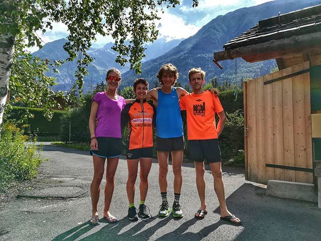 fra_puppinho's tweet photo. Finishing off a great week of freedom - no times, no programs, no schedules, no nothing - striding around Chamonix with the #sierrezinal fellas @stunstall456
@ben.runsmartercoaching
@glo_87
#muchneeded #wandering #britishcrew #benriddellhasgotit #yorksh… https://t.co/unDniACsdL https://t.co/1KP7mtLLUZ