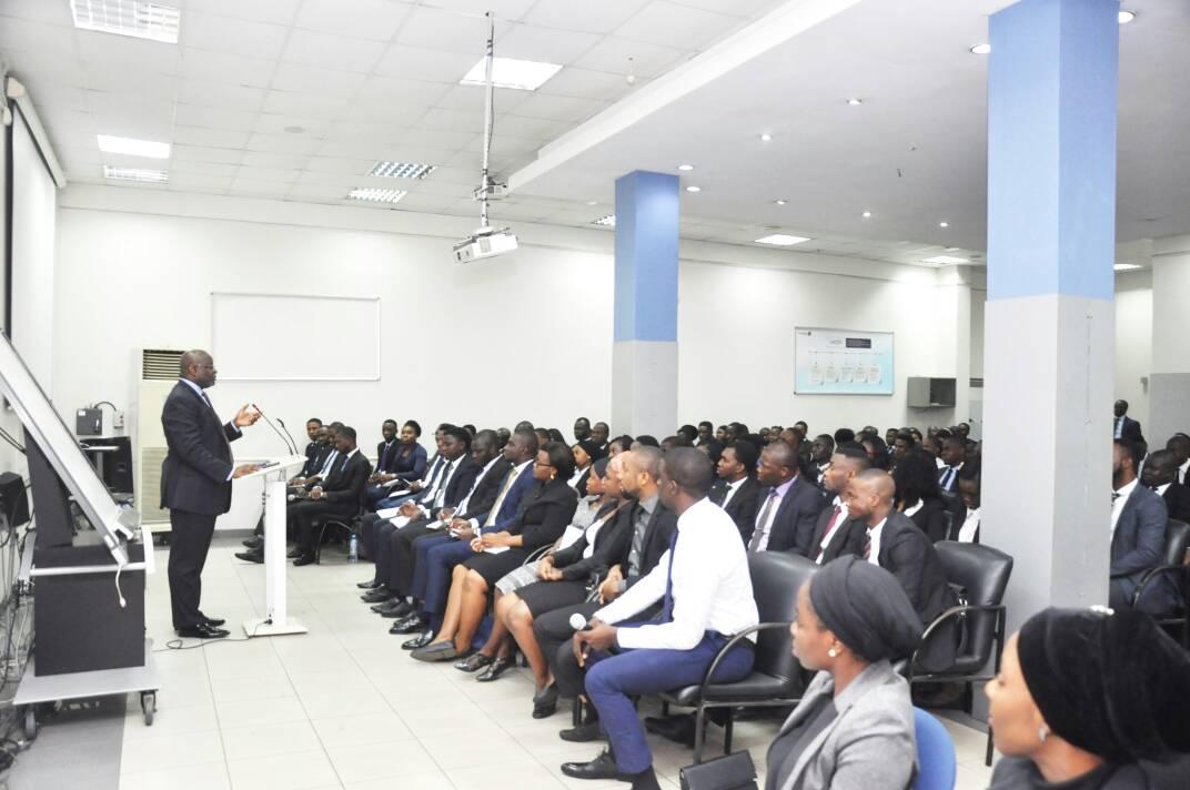 Shofadjnr's tweet image. @AAdeduntan inspiring the newest set of leaders. Great words...
#FirstBank #youfirst #FirstAcademy #foundationschool