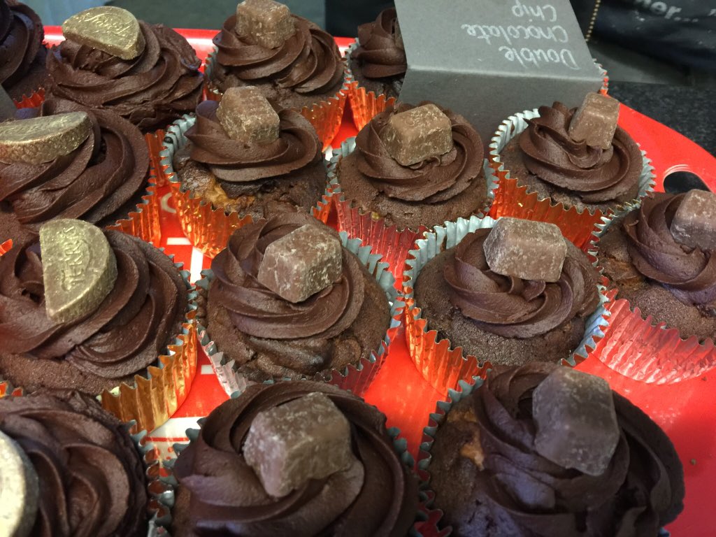 I’m at <a href="/StAnnwithE/">St Ann with Emmanuel</a> tonight for the <a href="/ceo_notts/">Event Organisers</a> summer dance workshop celebration. What a wonderful dance school and amazing dancers! And the cake is 🤤 real talent and dedication in #stanns