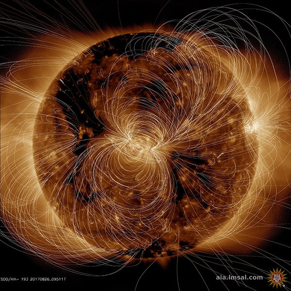 amhaunted's tweet image. NASA&apos;s #SolarDynamicsObservatory looks at the sun and sees a Slinky sdo.gsfc.nasa.gov