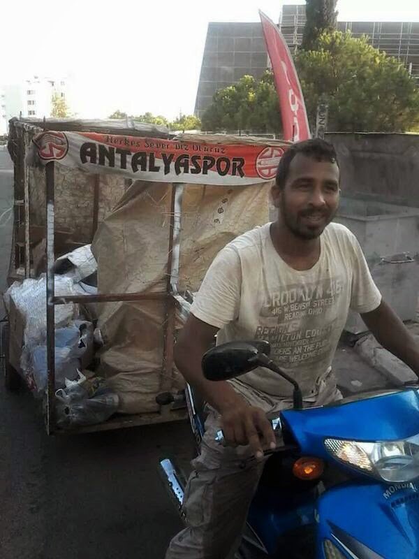 Patronlar, para babaları, kodamanlar koltuk sevdasına Antalyaspor'a başkan olurlar ama Antalyasporlu olamazlar. (Foto: @Kemaneler 'in blogundan) #TarihSiziAffetmeyecek