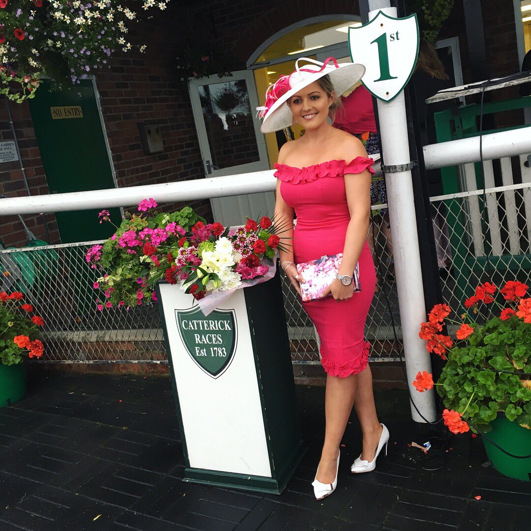 CatterickRaces's tweet image. Holly Anderson wins our Best Dressed Lady sponsored by La Fille Rouge, looking stunning in a fuchsia pink dress! The @BerberLeatherUK Best Hat winner is Wendy Kelly who wowed the judges with her intricate floral blue hat! 💐👏🏼🥂