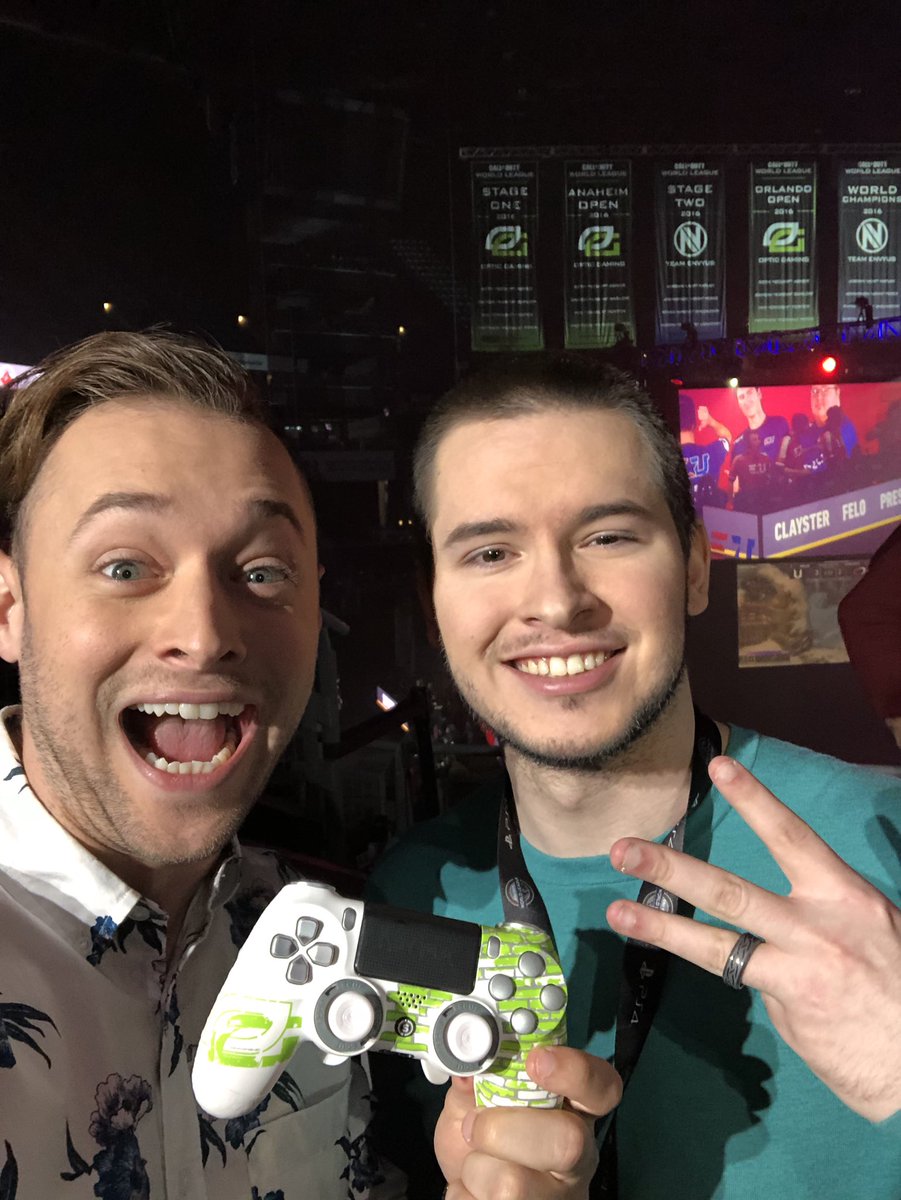 Wow Karma signed my Scuf! I’m gonna give it away to one person at the end of champs. 

To enter retweet and follow <a href="/RichWCampbell/">Rich Campbell</a> and <a href="/ScufGaming/">SCUF</a>