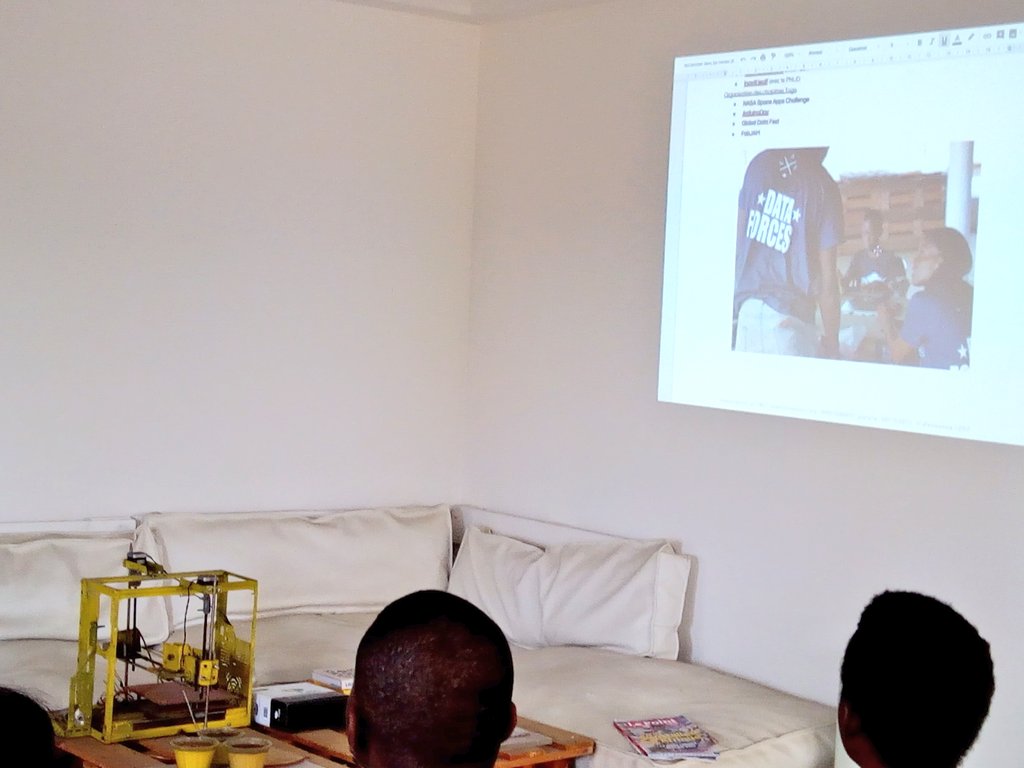 we_SCoPE's tweet photo. Weekly meeting with our #CEO @senamekoffi !!!
@bilikiss @CDjafa @waziupIOT @nativ_IS @jerryclantogo1 @urbanattic_ @IoTclubs @woax_ @woebots_ https://t.co/ILLONi14T0