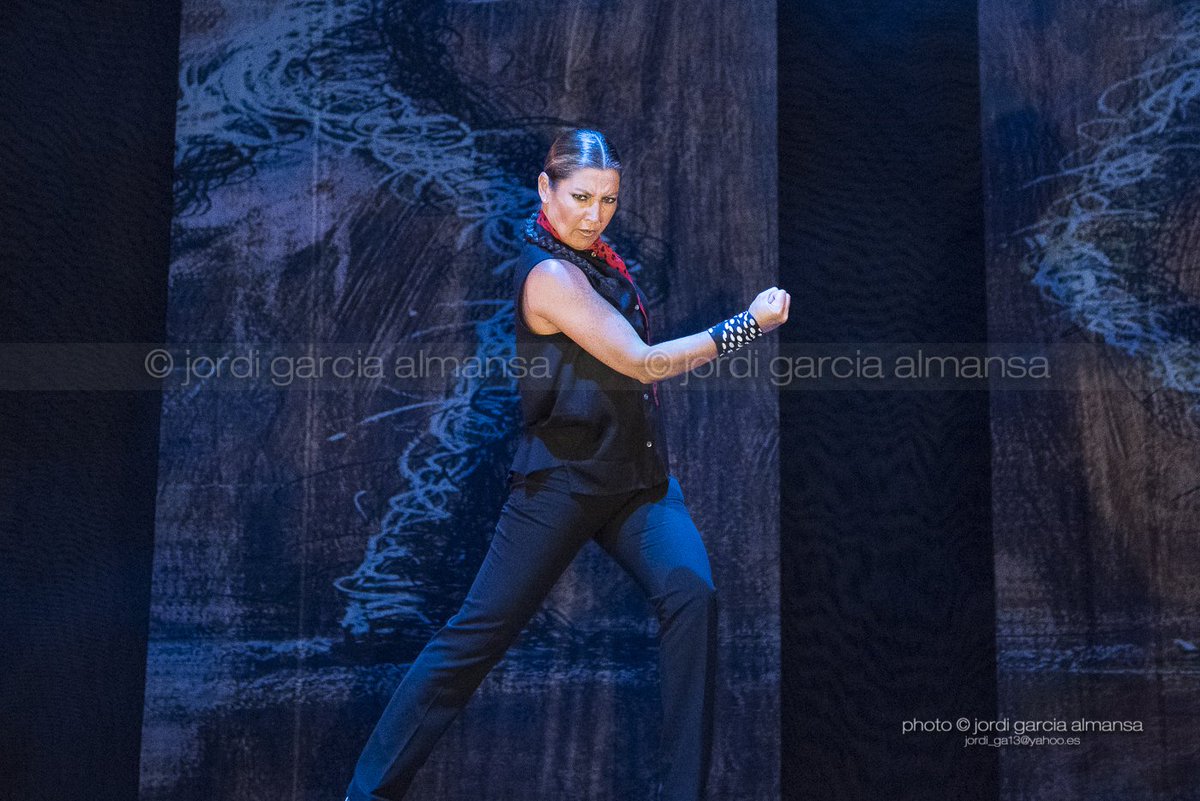 JordiGarciaA's tweet photo. Espectacular @sarabaras en el Festival de @PortaFerrada 17-8-2018 #portaferrada2018 #viulestiuasantfeliu #portaferrada #guixols @theprojectbcn #sombrassarabaras #sarabaras #joseserrano #flamenco @munichsports #munichonstage #munichwearemusic 📷@JordiGarciaA https://t.co/DuQbv9iZ8f