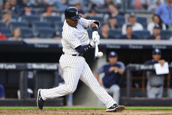 EverySport5's tweet photo. Miguel Andújar continues to make his case for AL Rookie of the Year.

The @Yankees 3rd baseman now has 35 doubles... which are the most in a season by a Yankee since Robinson Canó had 41 in 2013.

They are also the most by a Yankees rookie since Hideki Matsui had 42 in 2003 https://t.co/ZWApmhZ9O6