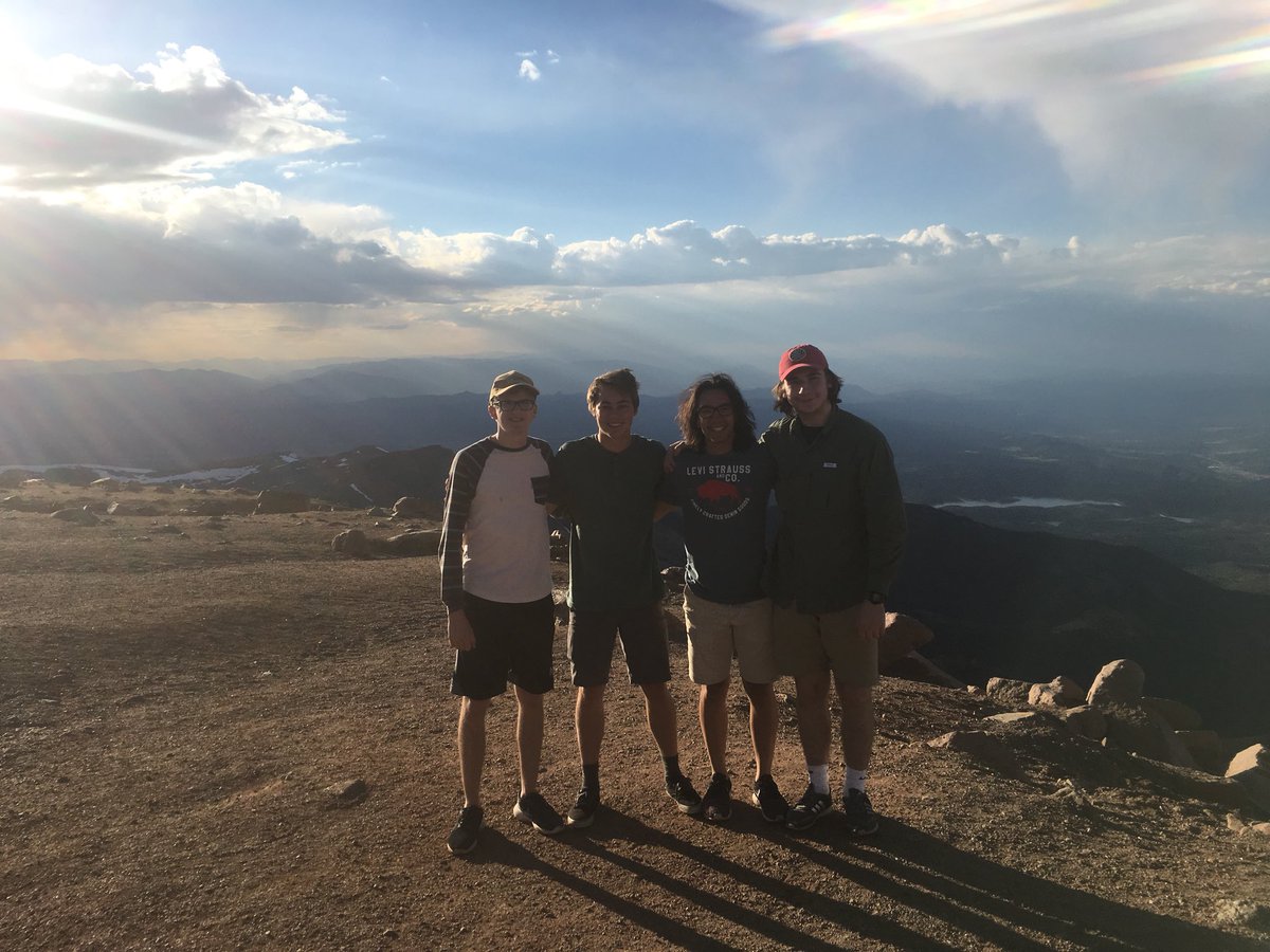 lukermueller's tweet photo. Happy birthday to my brother Eric! I’m grateful to call you one of my best friends🎊🎉 @AirwickNg https://t.co/CeWSj1Ves9