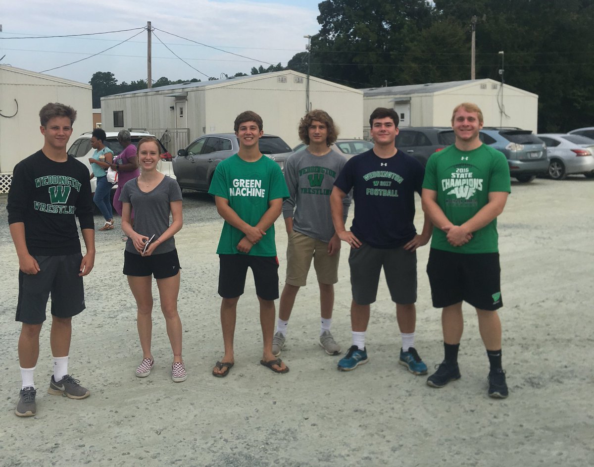 RimmerEdTech's tweet photo. S/O to these @WHS_Wrestler (+ some) that helped us park cars at @WMSINFO for the #UCPSKickoff! Thanks Warriors! @WHSWarriors @AGHoulihan https://t.co/2ucJVY0MWr