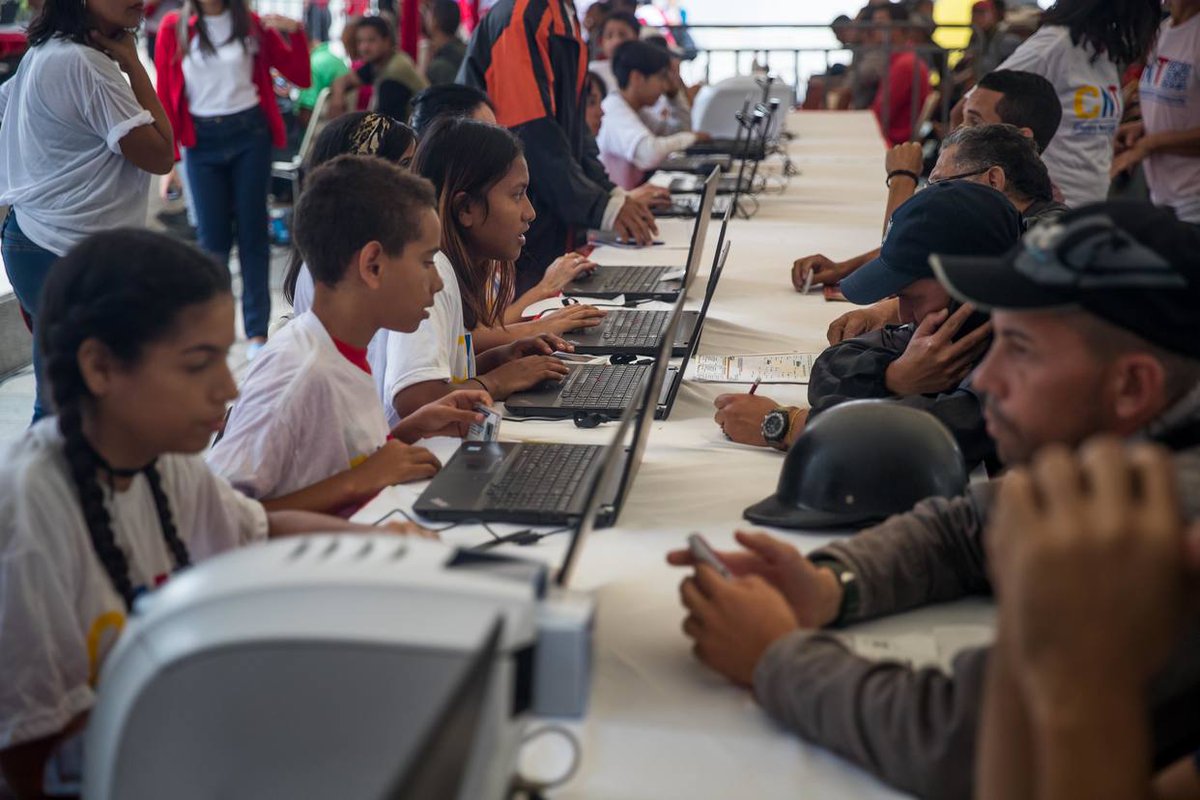 [ATENCIÓN] Maduro anunció que se extenderá censo del   transporte bit.ly/2L2qT1K