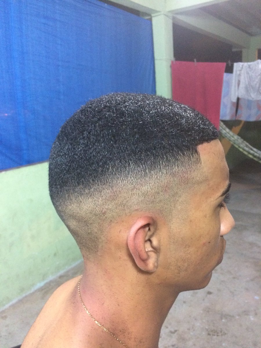 Lucasrusso1's tweet photo. Inspirado hoje botei p fuder vai toma no cu! Russao do Corte fé amanhã tem mais ! 🥋💪 #DaRT #nahumildade https://t.co/DHOdtDSBtX