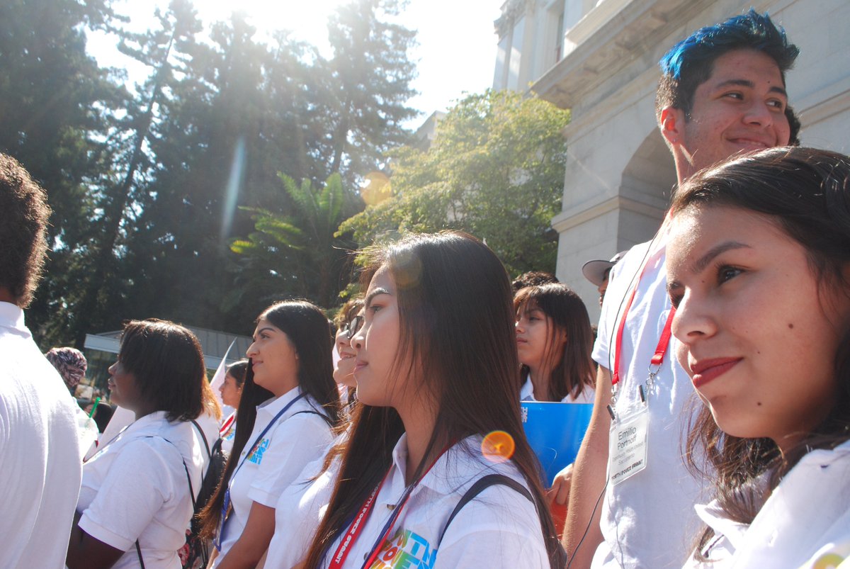 WeCedYouthMedia's tweet image. Reporter Stephanie Gurtel shares a photo essay from her time at the 2018 #youthpowersummit in Davis/Sacramento, Calif.

#youthpower2018 #AB931 #youthvoices #youthvote #youthadvocacy

wecedyouth.org/2018/08/advoca…