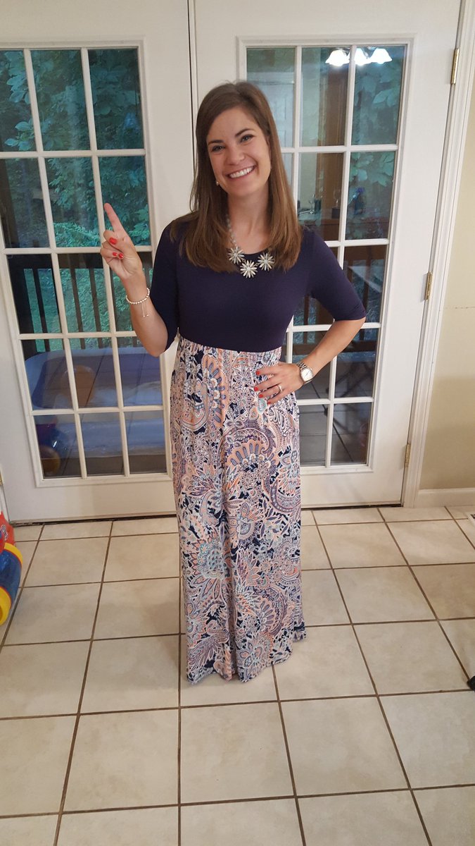 audra_kingery's tweet photo. First day! #sghs_family https://t.co/DWRPo53ISU