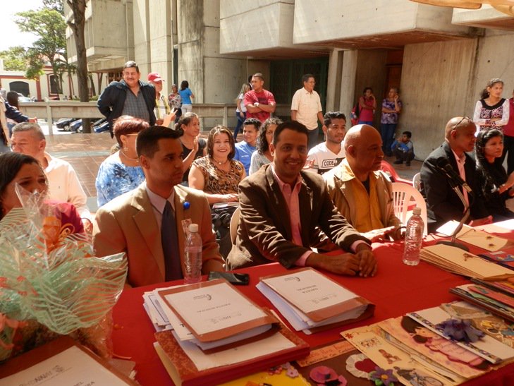 #17Ago Reyes Reyes: A final de año no habrá más niños de la calle ow.ly/eQyS30lrQqU #NoticiaDelDía