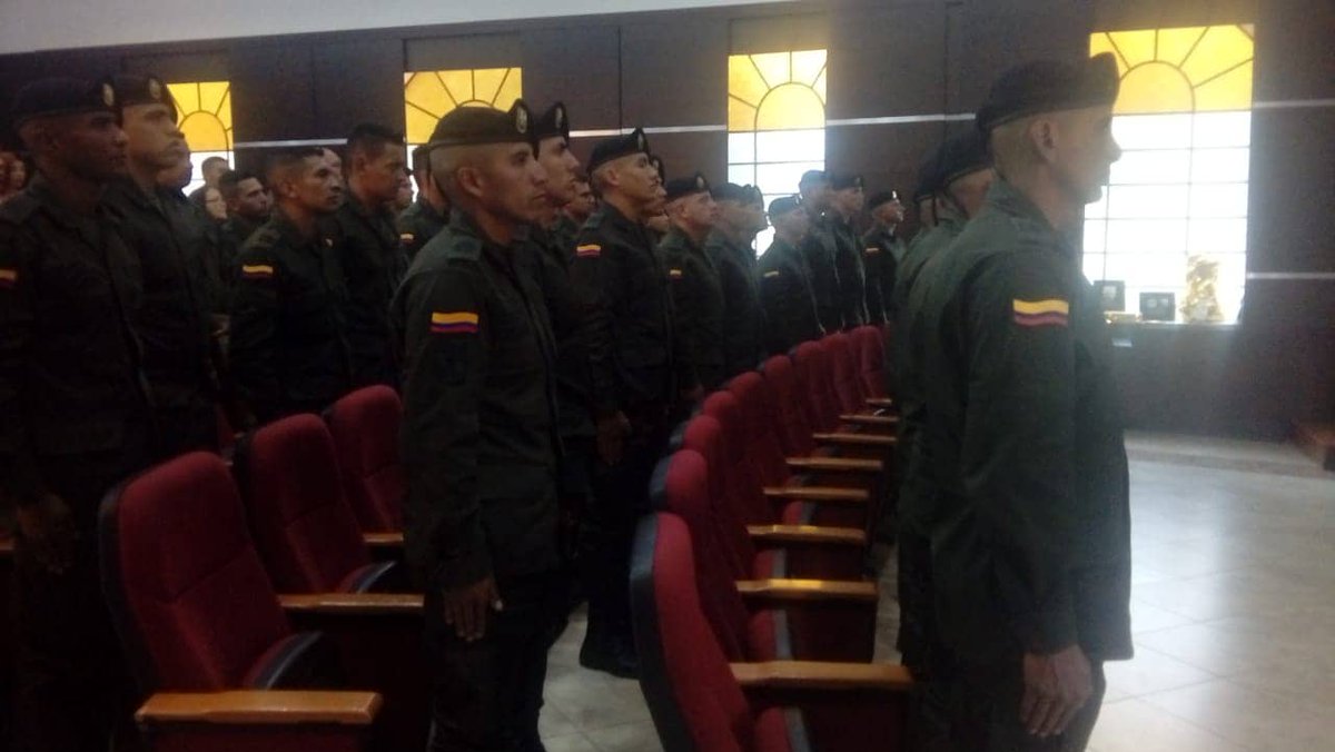 Policia De Colombia On Twitter Graduacion De 25 Nuevos