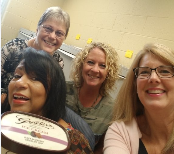 Data2Inform's tweet image. #MasonMoment. The Data Center Team enjoyed Graeter&apos;s Black Raspberry Chocolate Chip ice cream today!  Our tradition on Friday of the first week of school.  Jan, Chrissy, and Linda, a big thank you for all you do to serve Mason students and families!   @MasonSchools,