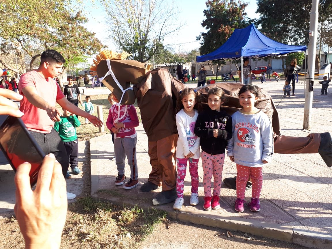 LuisSimonetti14's tweet image. Llegó #Batalla 🐴 al barrio San Martin #9no #NiñoMagicoInocenteYfeliz. 
Gracias al intendente @ParedesUrquiza