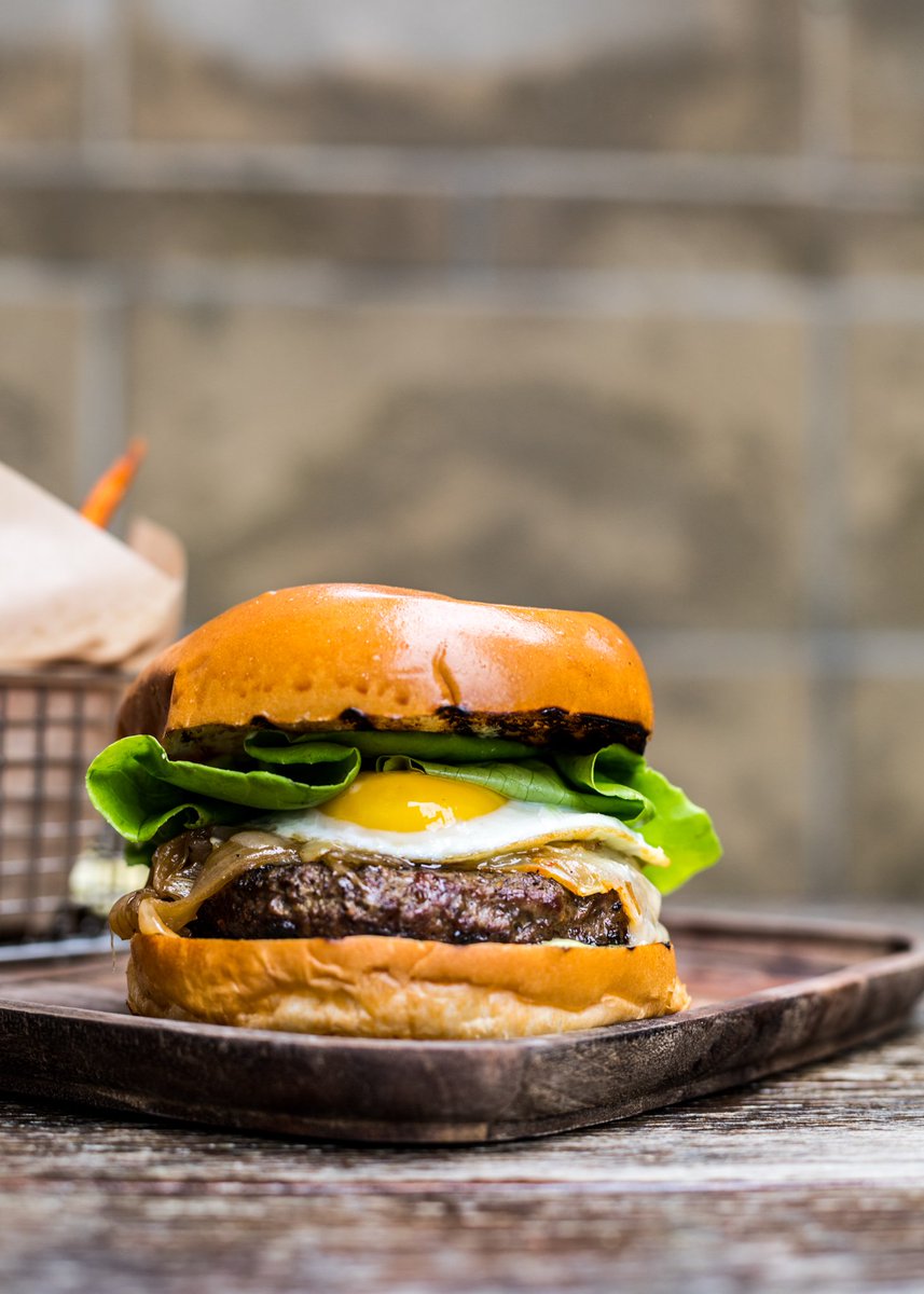 The Green Muenstah Burger from Precinct... amazing sirloin, cage free egg, truffle mayo & of course the Muenster cheese! Learn more about Precinct here: goo.gl/kDsVAK
 
#LoewsBoston #PrecinctKitchen #FlavorBoston #LoewsHotel #AWonderfulPlace @Loews_Hotels #ad #travel