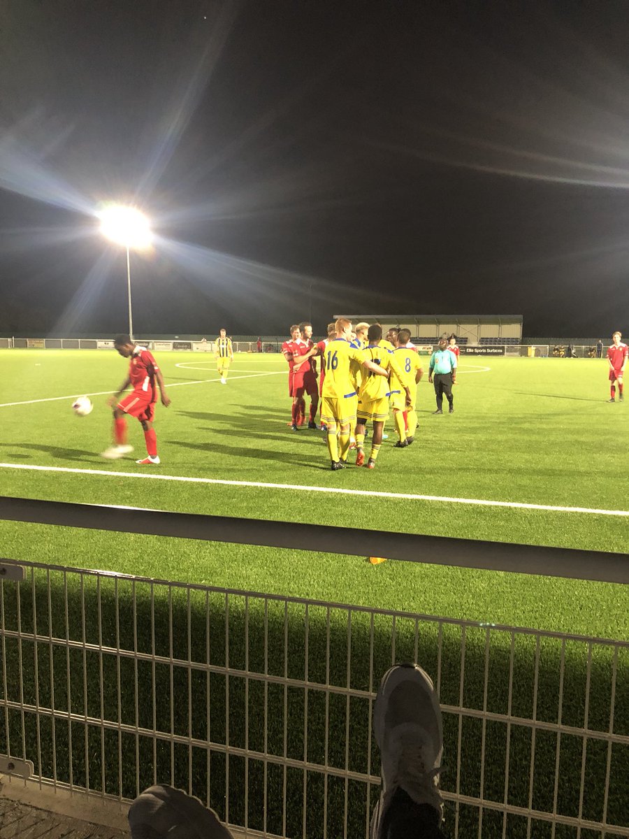 JordanHarris92's tweet image. 3-2 Aveley Reserves beat Hullbridge Reserves. Freddie Gard running the show for Aveley. #floaty