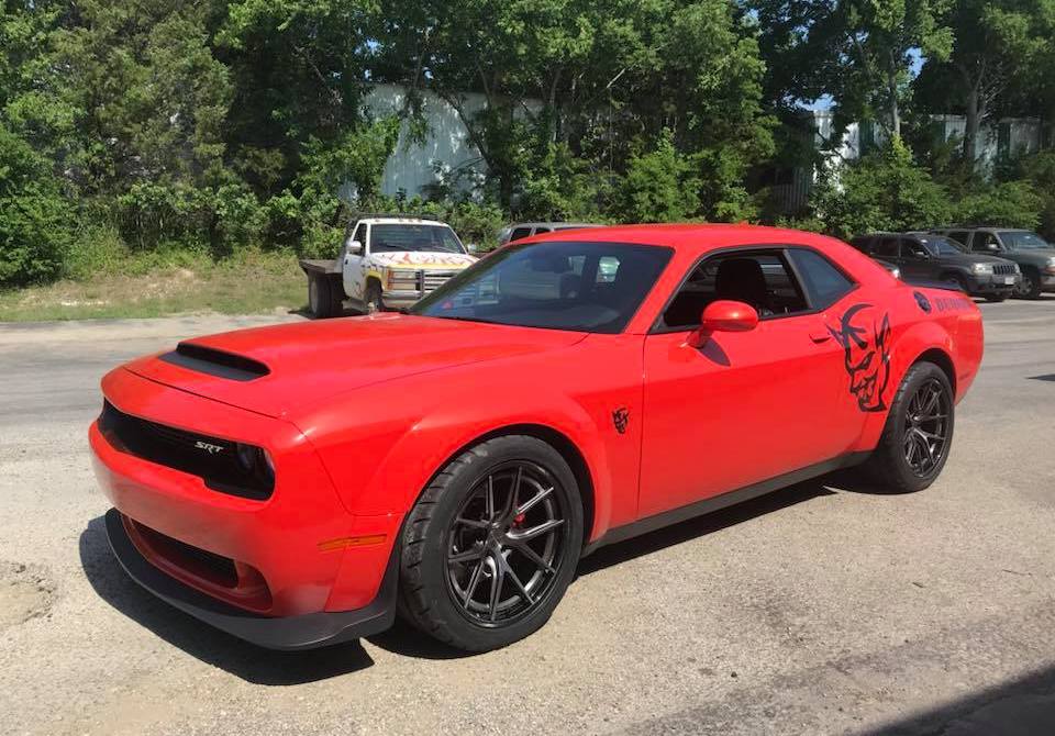 ForgelineWheels's tweet photo. Ready to launch into the weekend? Can't do better than a #Dodge #Demon on #Forgeline #CarbonForged #CF201! https://t.co/dNMwaN4YV4 https://t.co/CLIrypZZgn
