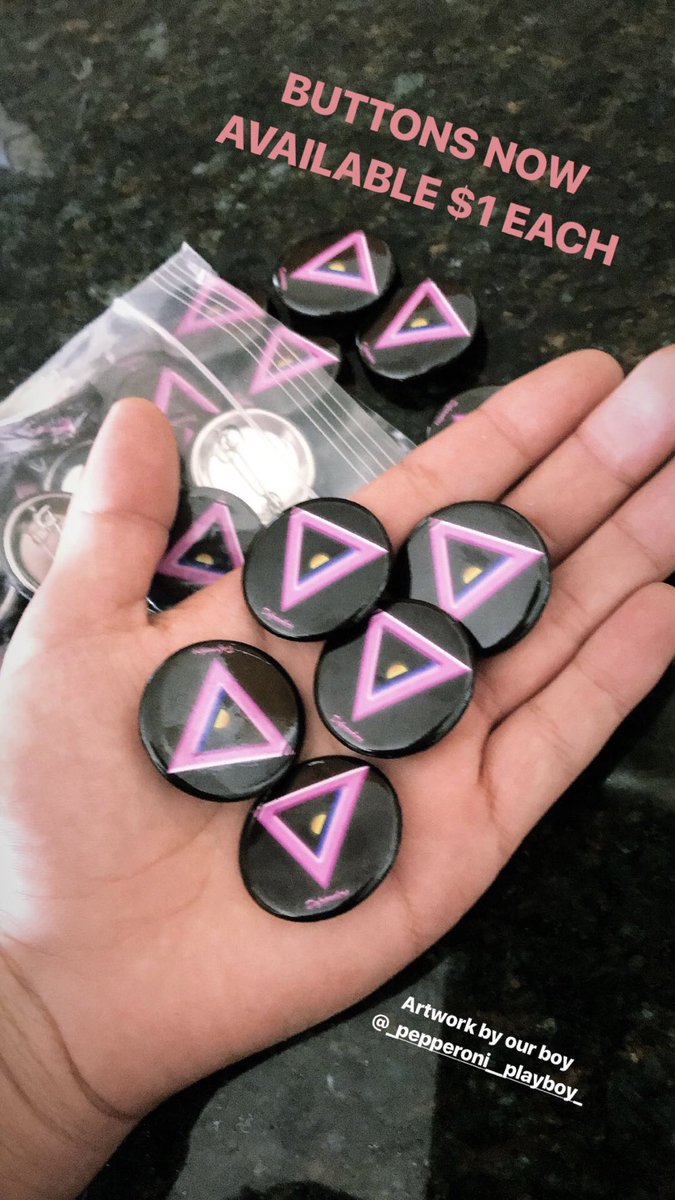 TheDefrauders's tweet photo. What band releases merch before they even release music? WE DO, BUTTONS NOW AVAILABLE $1 EACH. COP YOUR BUTTONS TODAY. https://t.co/7BE63C581E