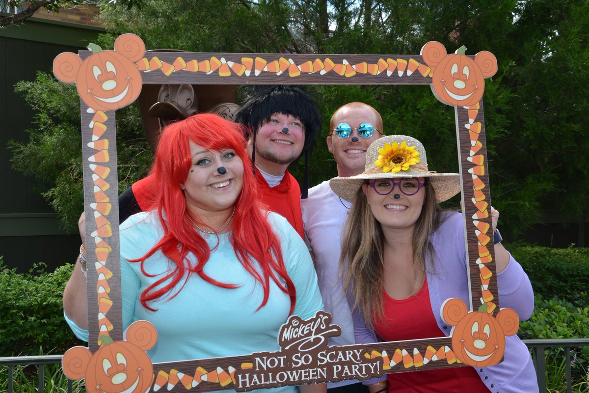 PageMrMorrow's tweet image. We our Here and Can you guess our Costumes For the First Night of Mickey's Not So Scary Halloween Party 2018
🎃🎃🎃🎃

#magickingdom #MNSSHP #MickeysNotSoScary #MickeysNotSoScaryHalloweenParty