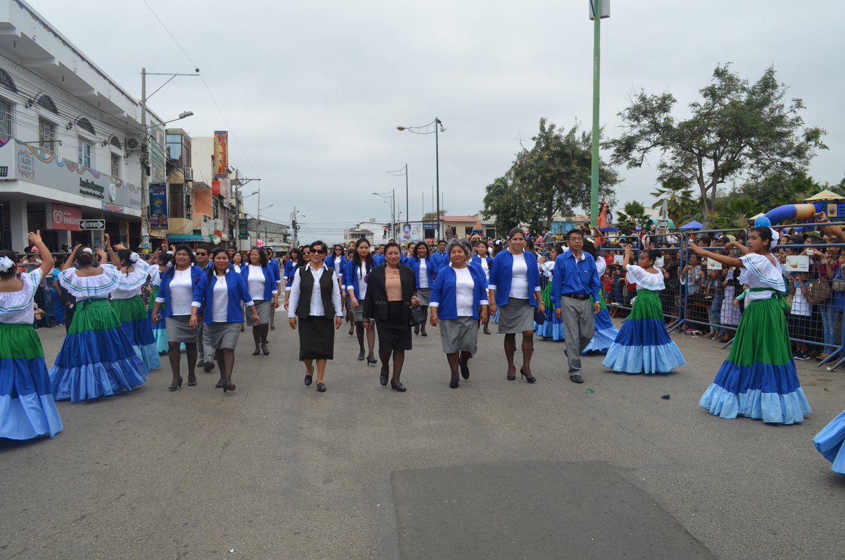 PicoPesantes's tweet photo. DESFILE #SantaElena  491 años del Descubrimiento de la Península de Santa Elena.
INSTITUCIONES EDUCATIVAS https://t.co/BZLSsXqh4p
