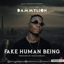 Voicefm899's tweet photo. 📻#NP FAKE HUMAN BEING - @IDammylion on #Club89 #TGIF W/@Obabykpankan Cc:@xclusivdjpojam @abispelumi10 @comikonnn 
Listen via https://t.co/10tspXUjCl https://t.co/FtVx2glY7S