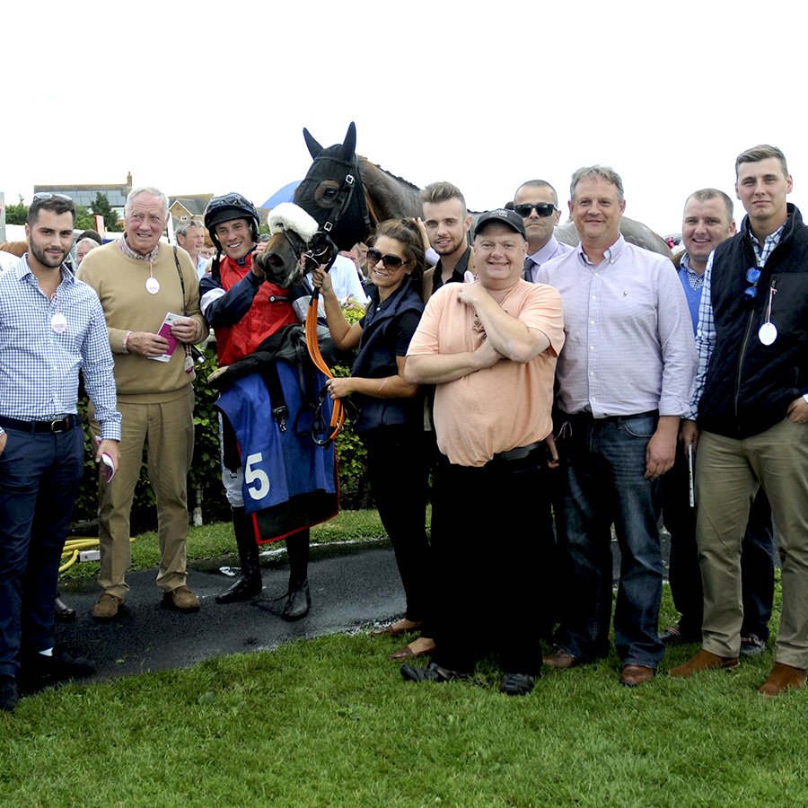 OllyMurphyClub's tweet image. The Olly Murphy Racing Club has now joined Twitter. It’s aim is to offer everyone a fun, affordable approach to experience racehorse ownership. You can read all about it on our website here &amp;gt; goo.gl/w35a2L Please RT to help spread the word. 💁‍♂️