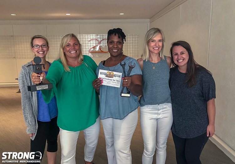 strong_automot's tweet photo. We can truly say #StrongAutomotive wouldn't be where it is now without Sheila. She has been part of #TeamStrong for 20 years and always gets the job done with a smile on her face.
Sheila, we can't thank you enough for everything you do. Enjoy your Atlanta vacation! https://t.co/EdYy7NNvno