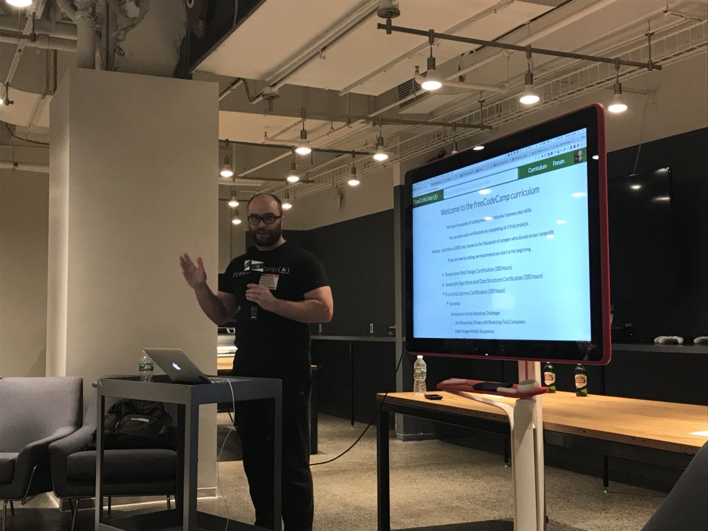 abbeyrenn's tweet image. A huge thank you to @FreeCodeCampNYC and the @verizon team for hosting such a great event tonight! So much fun to meet and chat with such bright and motivated people 🙌🏻 @ossia @BounceyTaylor @CarnesBeau and I are having a blast.