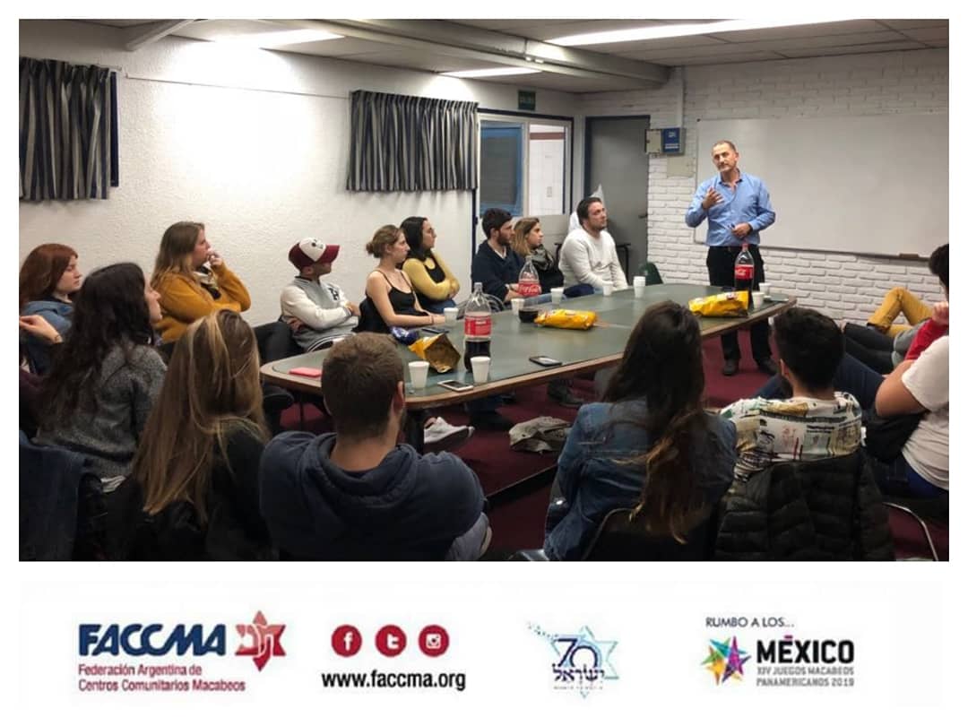 FACCMA_Arg's tweet photo. #FACCMA
#Bekeff
Itamar Sternberg Representante de la OSM brindando capacitación al equipo de mejanjim que viaja este año a Israel con Bekeff https://t.co/HU5wR1qKFc